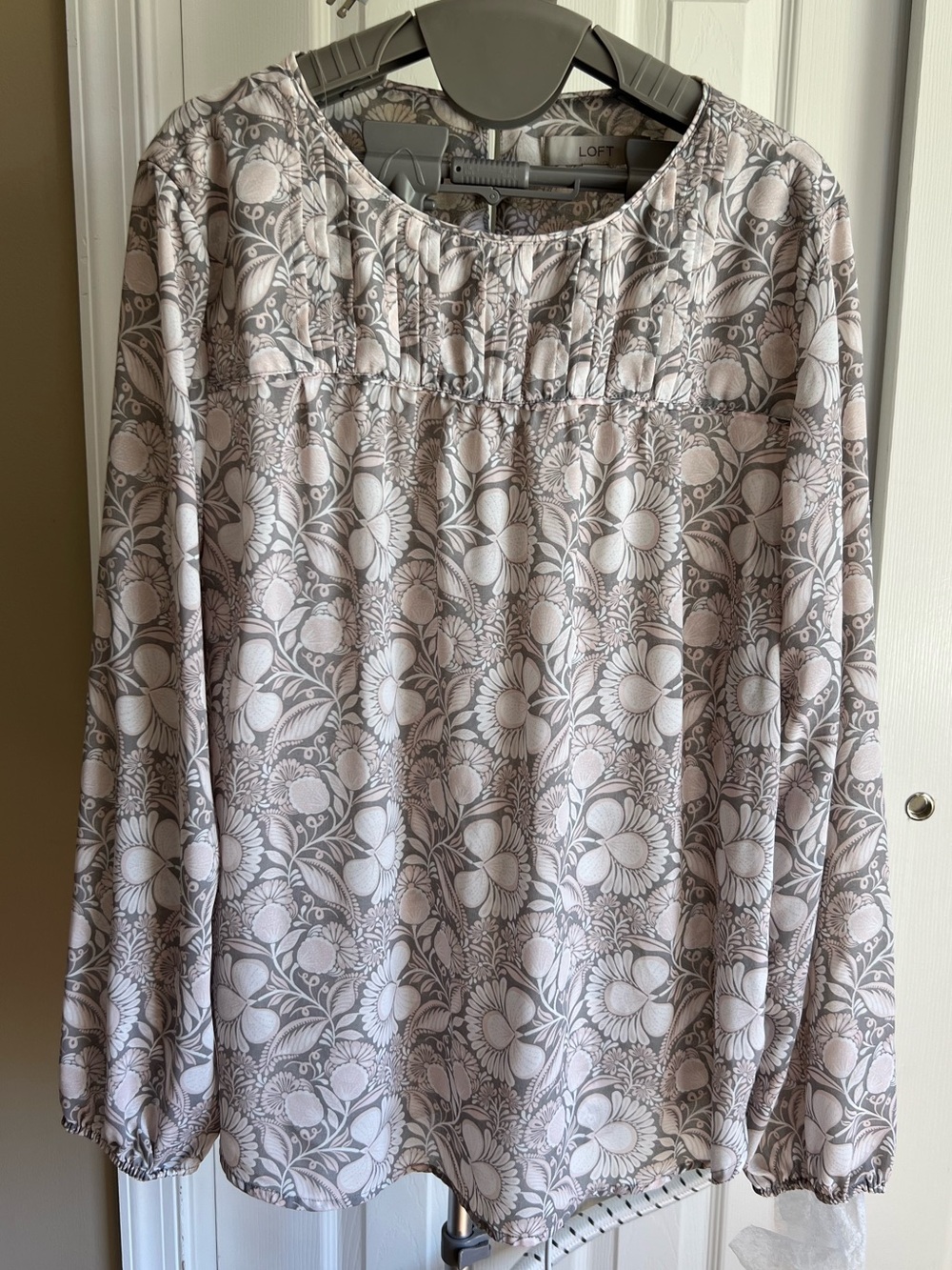 Loft Floral Blouse Large